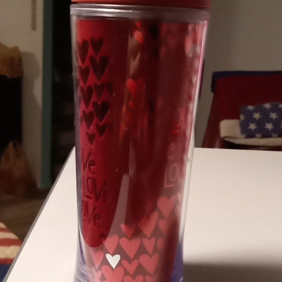 Valentine's Day Starbucks travel mug Excellent condition 💋 - Picture 2 of 7